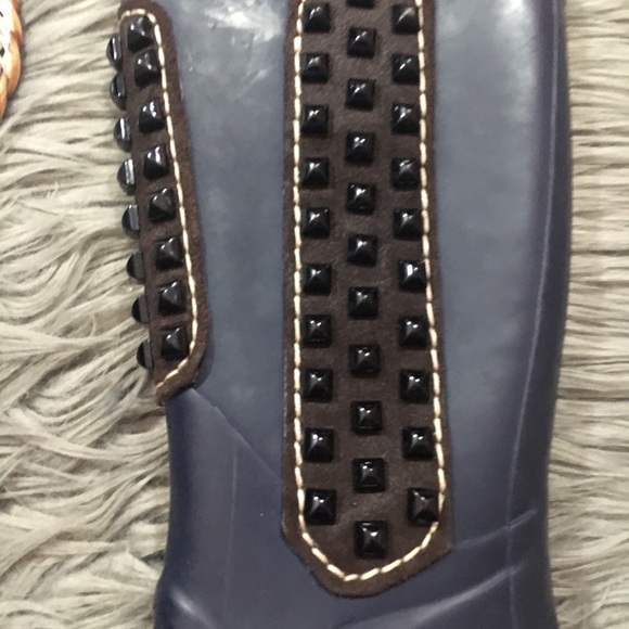 BCBG Max Azria Vintage Rain NAVY Boots Studded - Picture 2 of 8